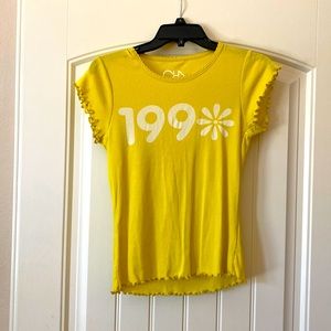 Medium top, with 1990 on it